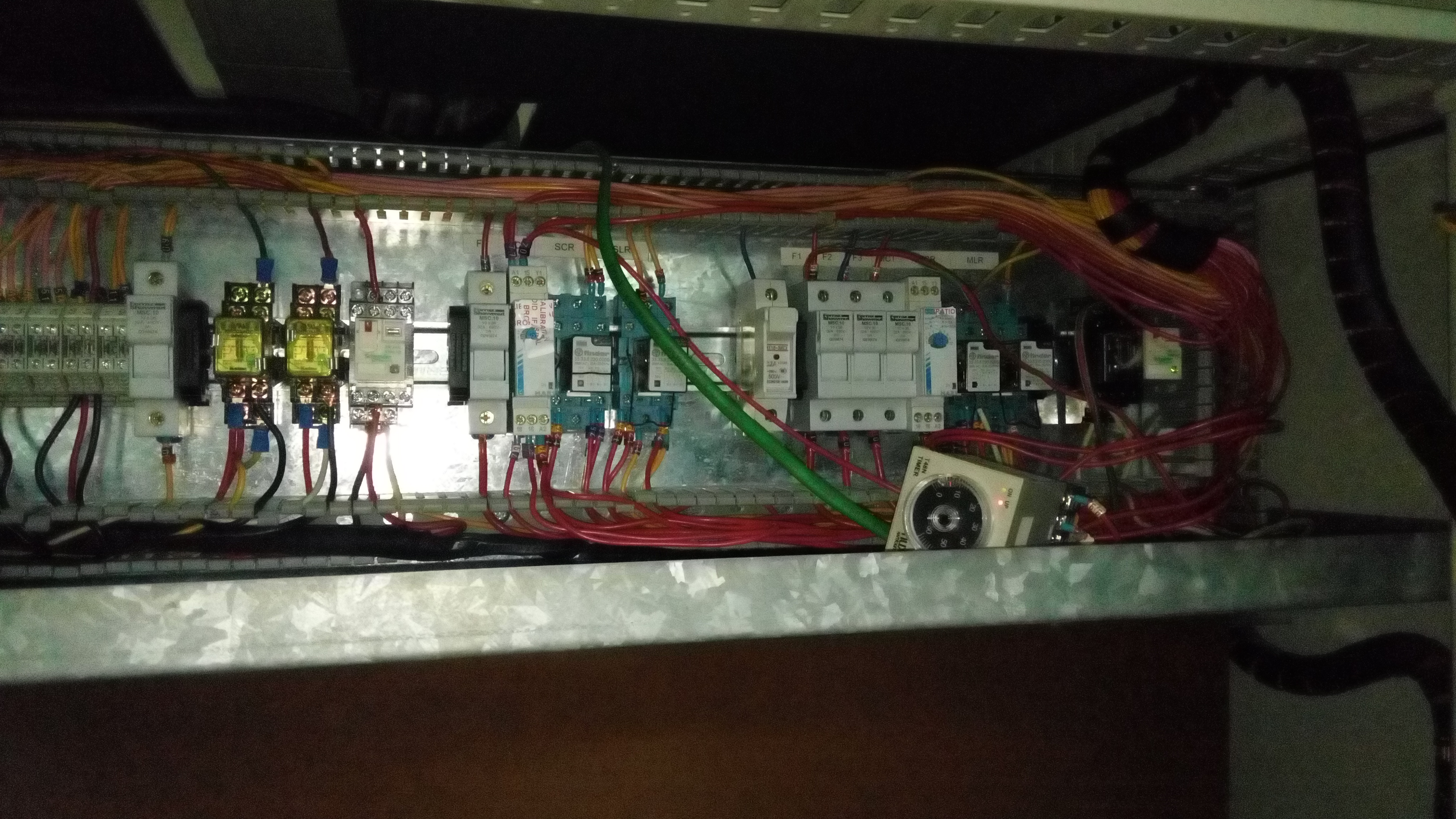 Phích cắm công nghiệp 3 pha PCE F013-6ECO IP44 16A